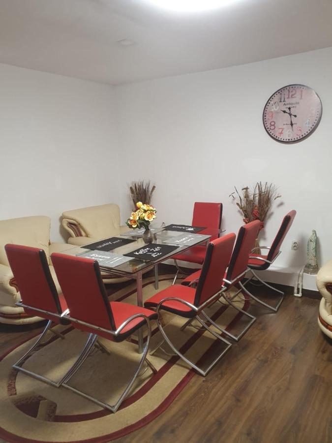 Relax Haus Hotel Vajdahunyad Kültér fotó