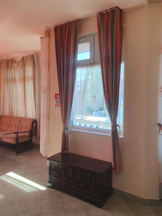 Relax Haus Hotel Vajdahunyad Kültér fotó