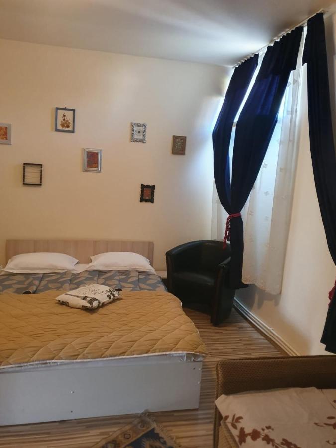 Relax Haus Hotel Vajdahunyad Kültér fotó